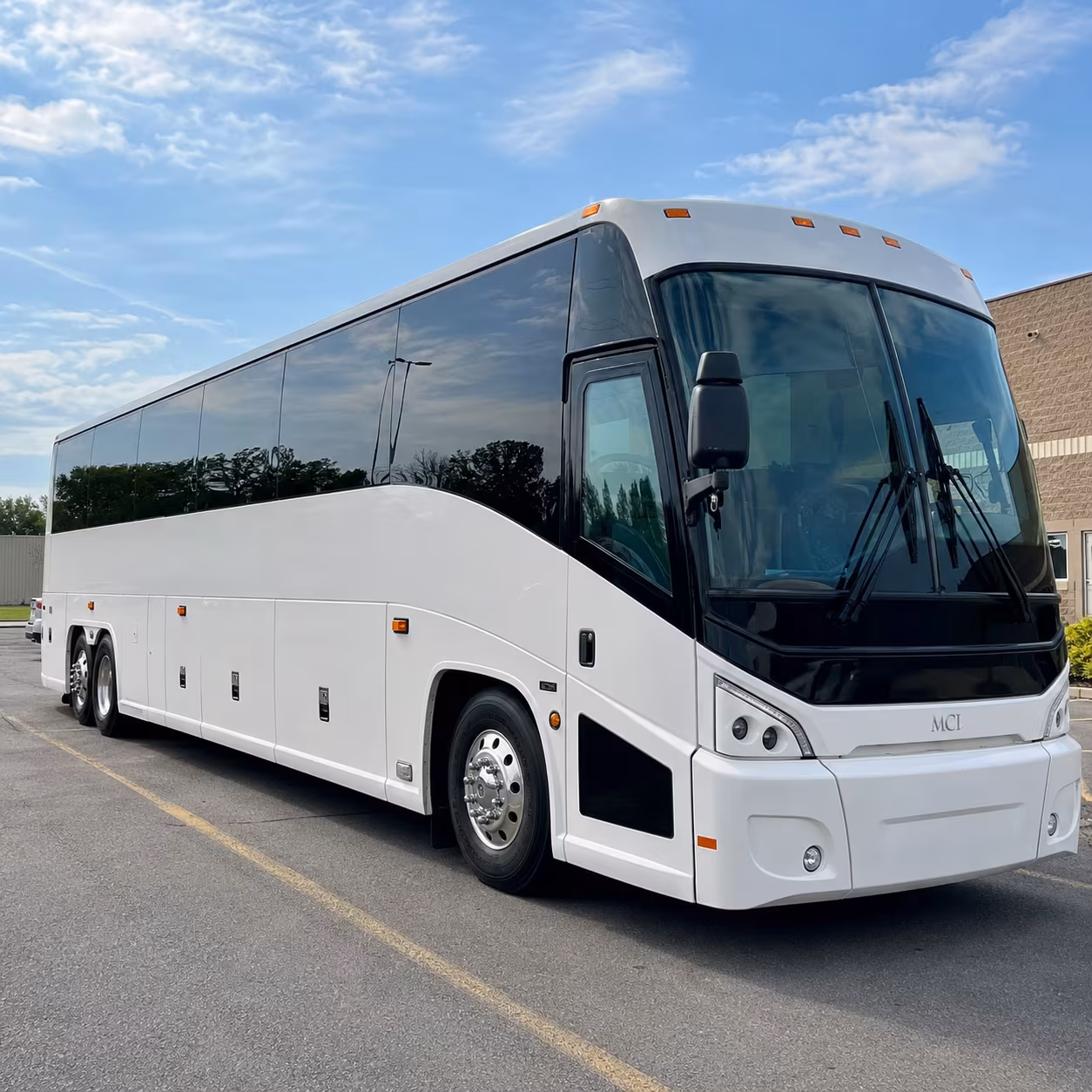 corporate shuttles between arvada and denver international airport den